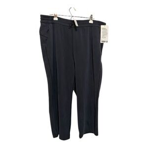 Lululemon Softstreme HR Straight Leg Crop Black Size 20 NWT